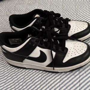 Nike panda dunks 5y / 6.5 w